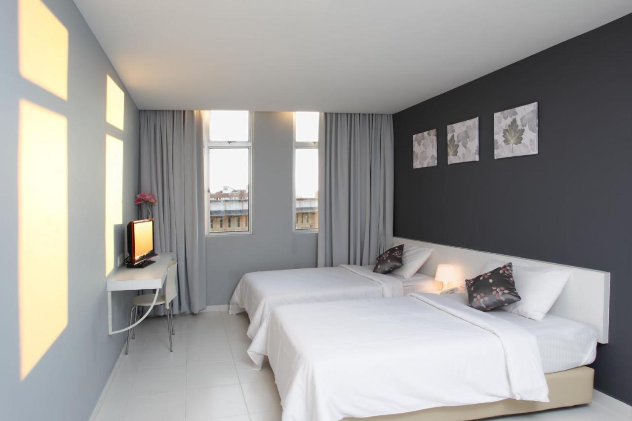 Wan Loong Hotel Pontian Kecil Eksteriør bilde